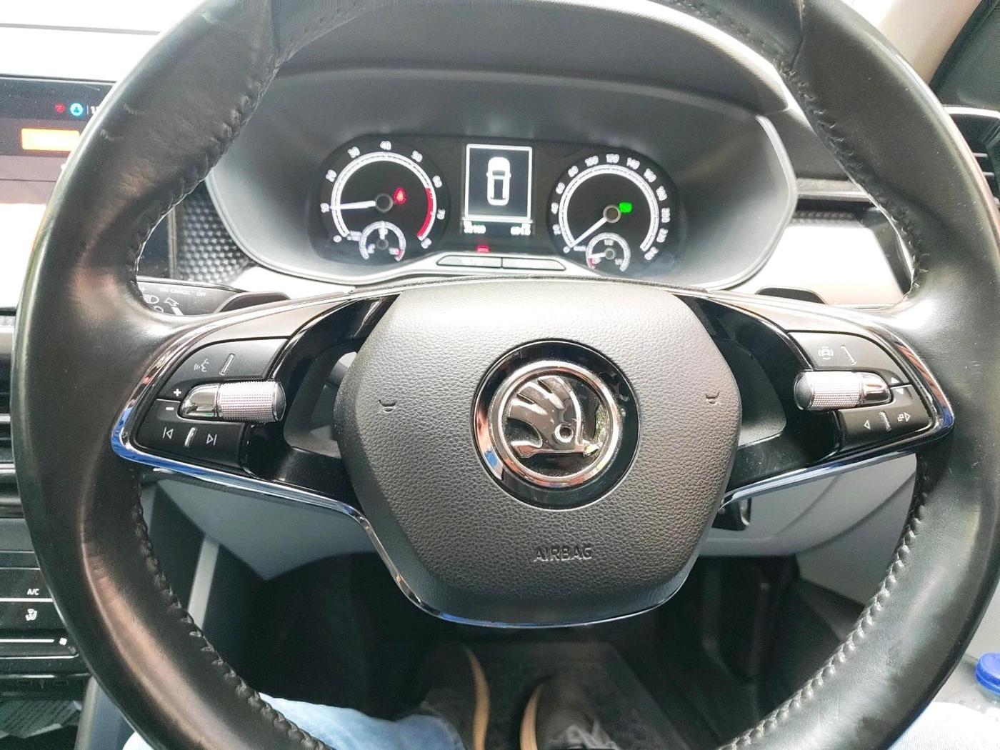 2021 Skoda KUSHAQ AMBITION 1.0L TSI AT, Petrol, Automatic, 22,169 km, interior