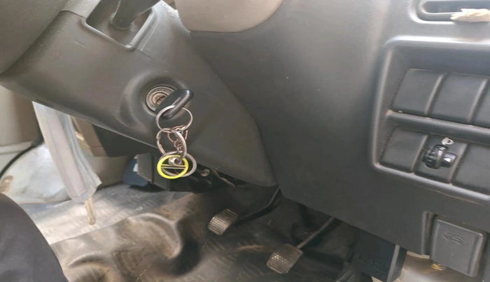 2015 Maruti Eeco 5 STR WITH A/C+HTR, Petrol, Manual, 45,298 km, interior