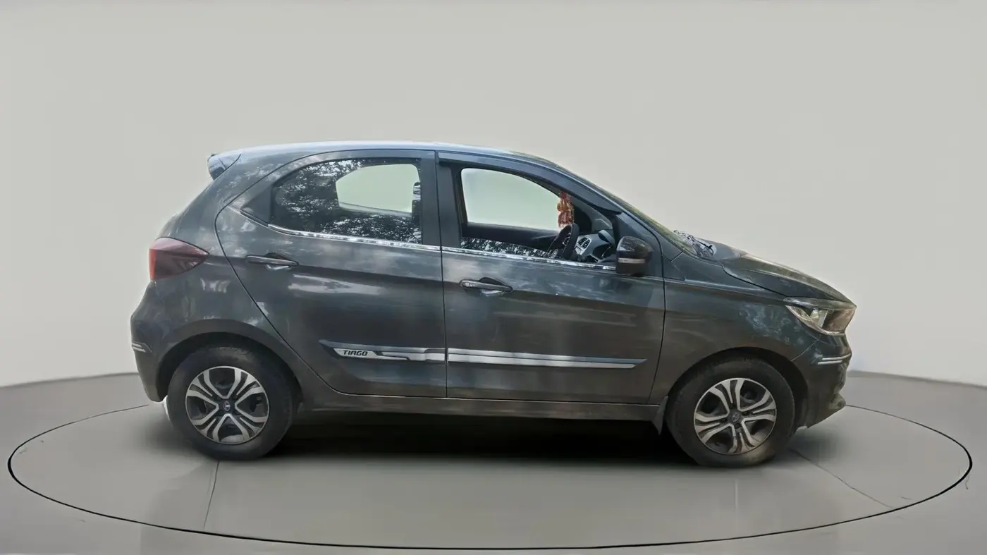 2022 Tata Tiago XT PETROL, Petrol, Manual, 85,176 km, exterior