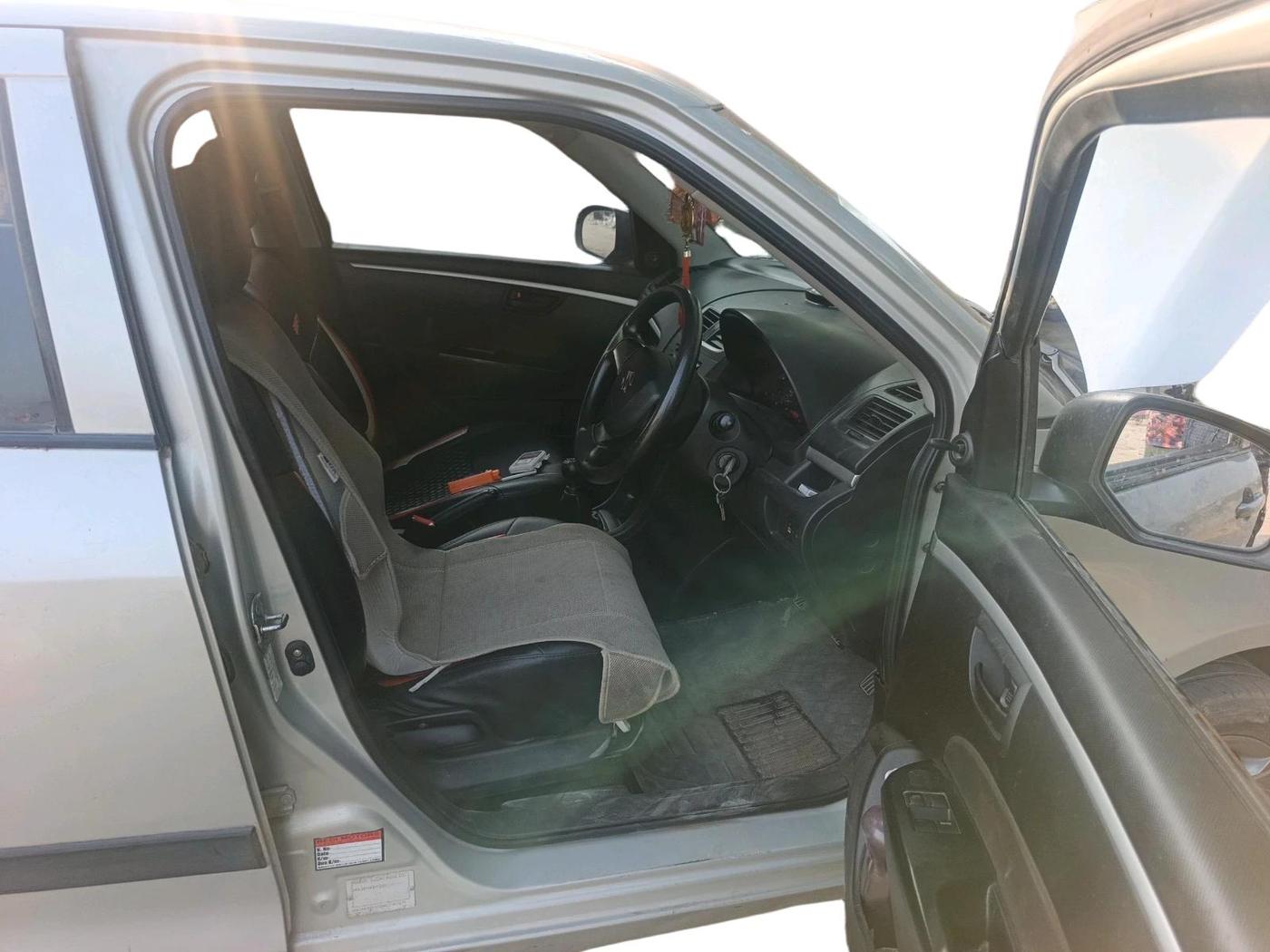 2017 Maruti Swift LXI (O), Petrol, Manual, 55,756 km, interior