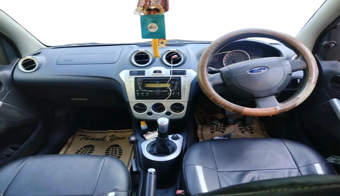 2013 Ford Figo TITANIUM 1.2 PETROL, Petrol, Manual, 1,33,914 km, interior