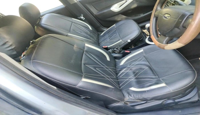 2013 Ford Figo TITANIUM 1.2 PETROL, Petrol, Manual, 1,33,914 km, interior