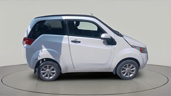 2016 Mahindra E2O T6, Electric, Automatic, 51,581 km, exterior