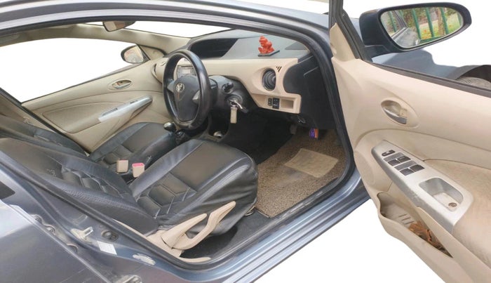 2018 Toyota Etios VD PLATINUM, Diesel, Manual, 43,313 km, interior