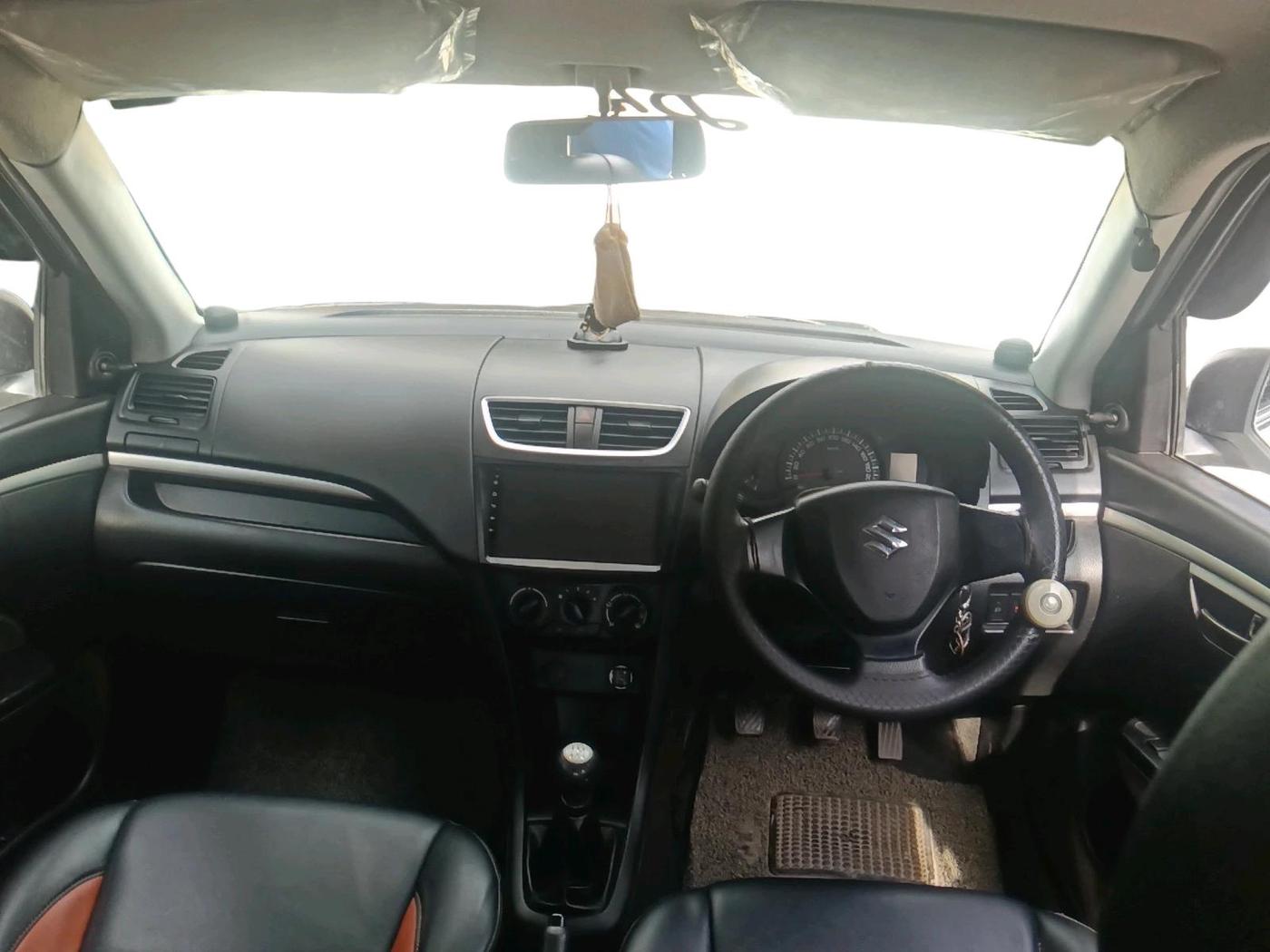 2016 Maruti Swift LXI (O), Petrol, Manual, 83,848 km, interior