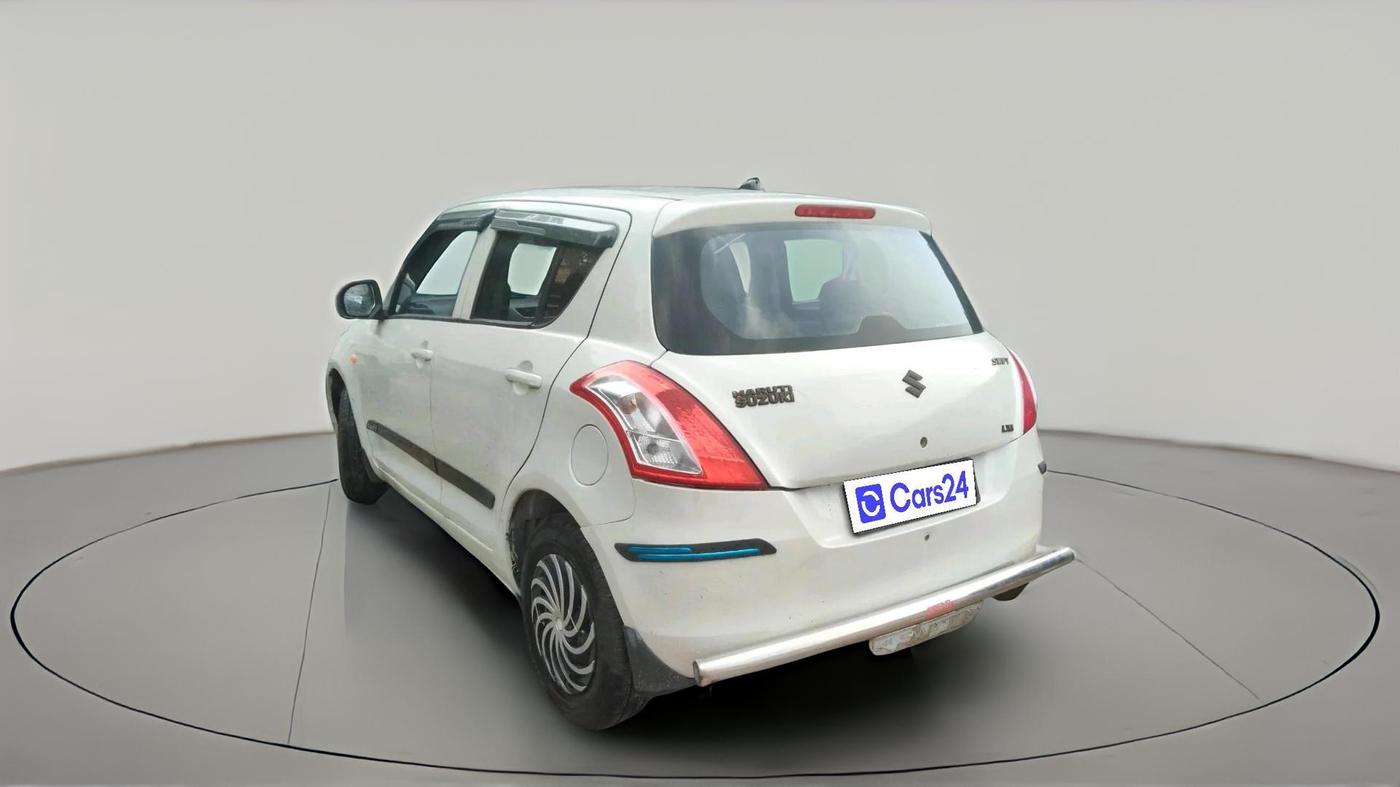 2015 Maruti Swift LXI (O), CNG, Manual, 1,20,000 km, exterior