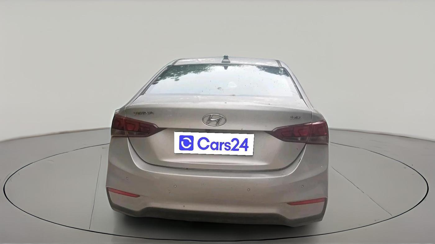2017 Hyundai Verna 1.6 EX AT CRDI, Diesel, Automatic, 1,39,547 km, exterior