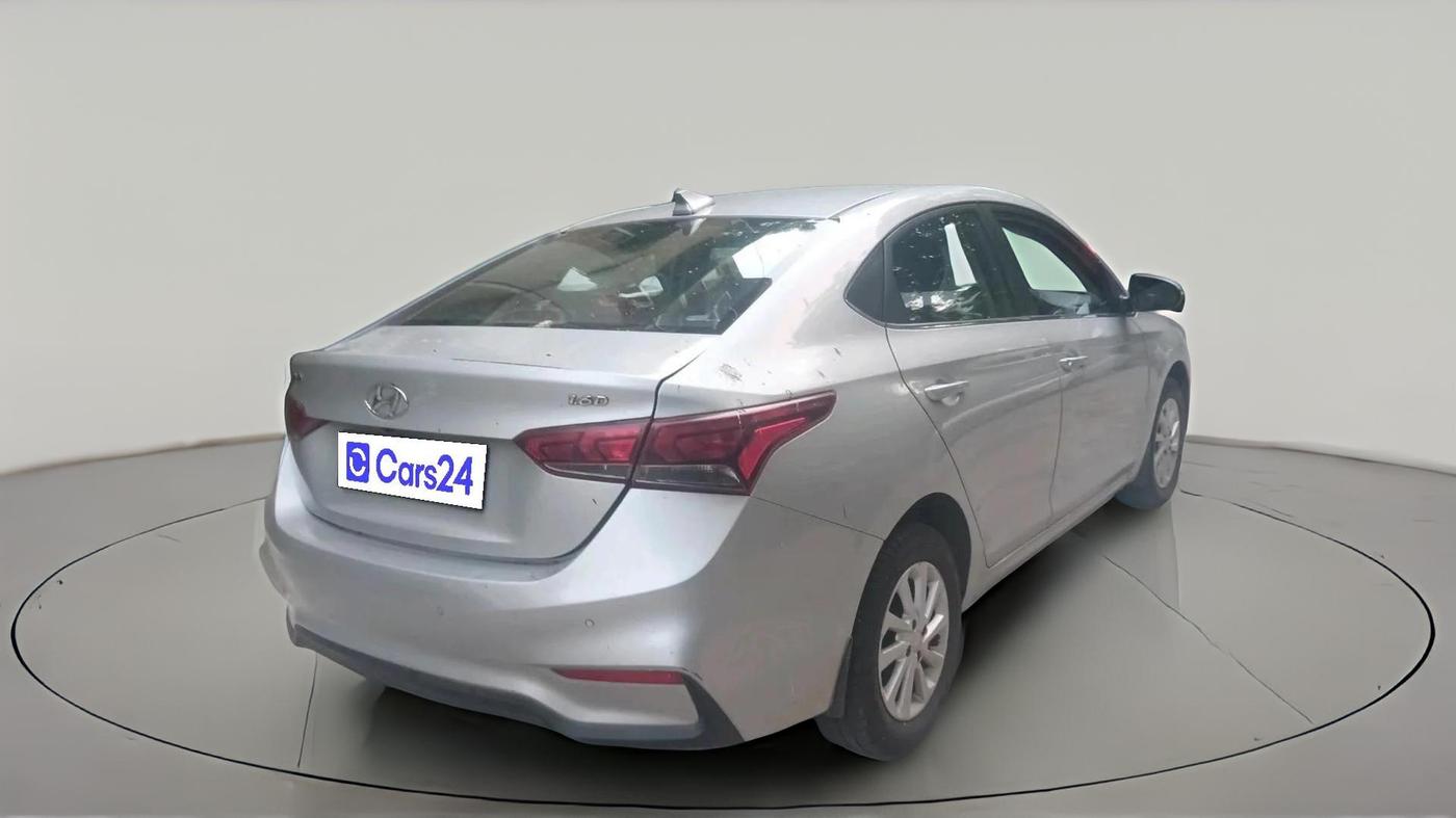 2017 Hyundai Verna 1.6 EX AT CRDI, Diesel, Automatic, 1,39,547 km, exterior