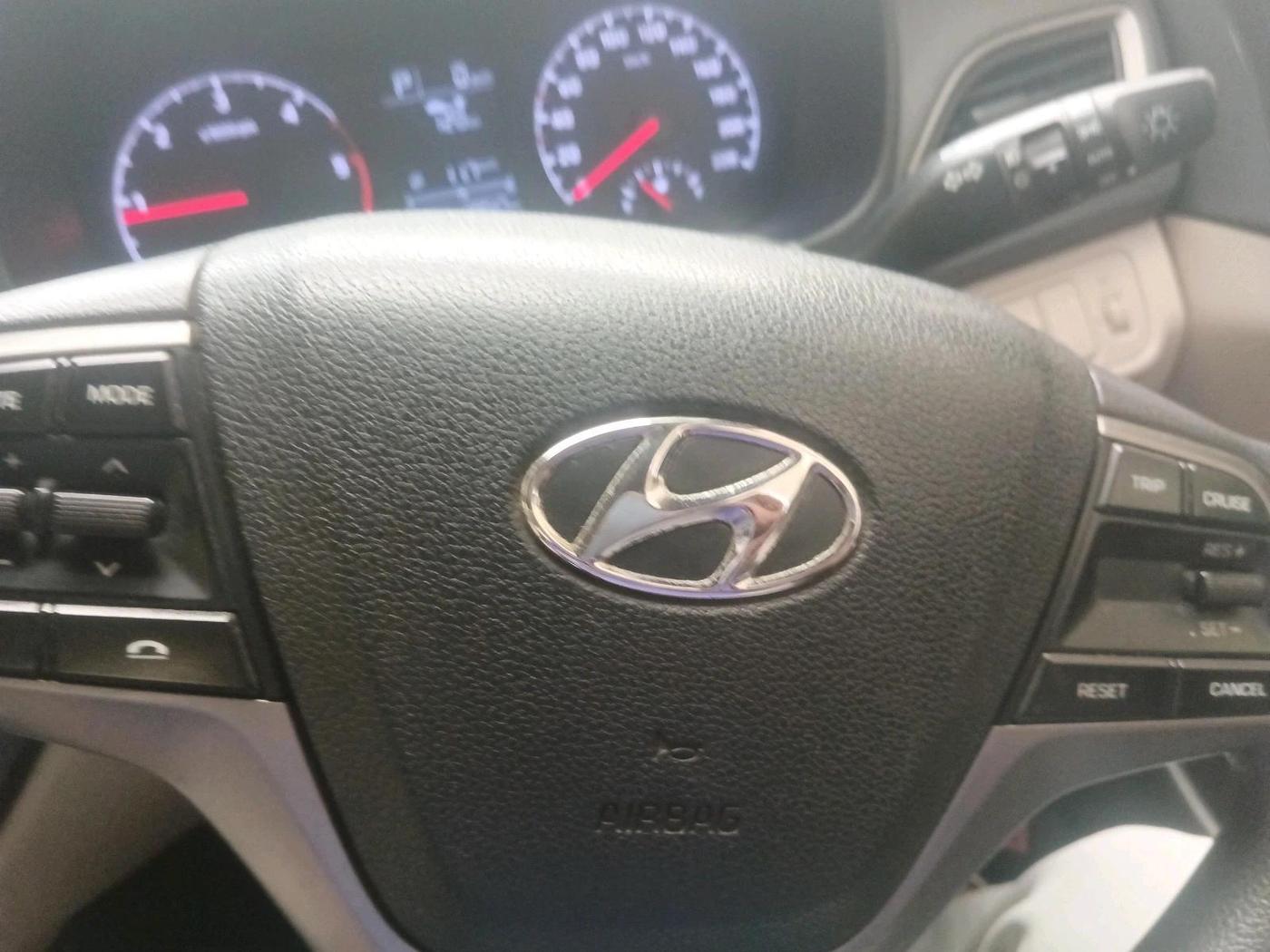 2017 Hyundai Verna 1.6 EX AT CRDI, Diesel, Automatic, 1,39,547 km, interior