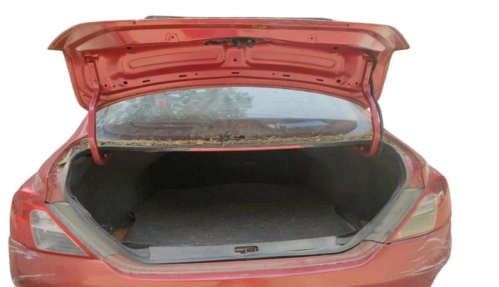 2011 Nissan Sunny XE, Petrol, Manual, 87,120 km, exterior