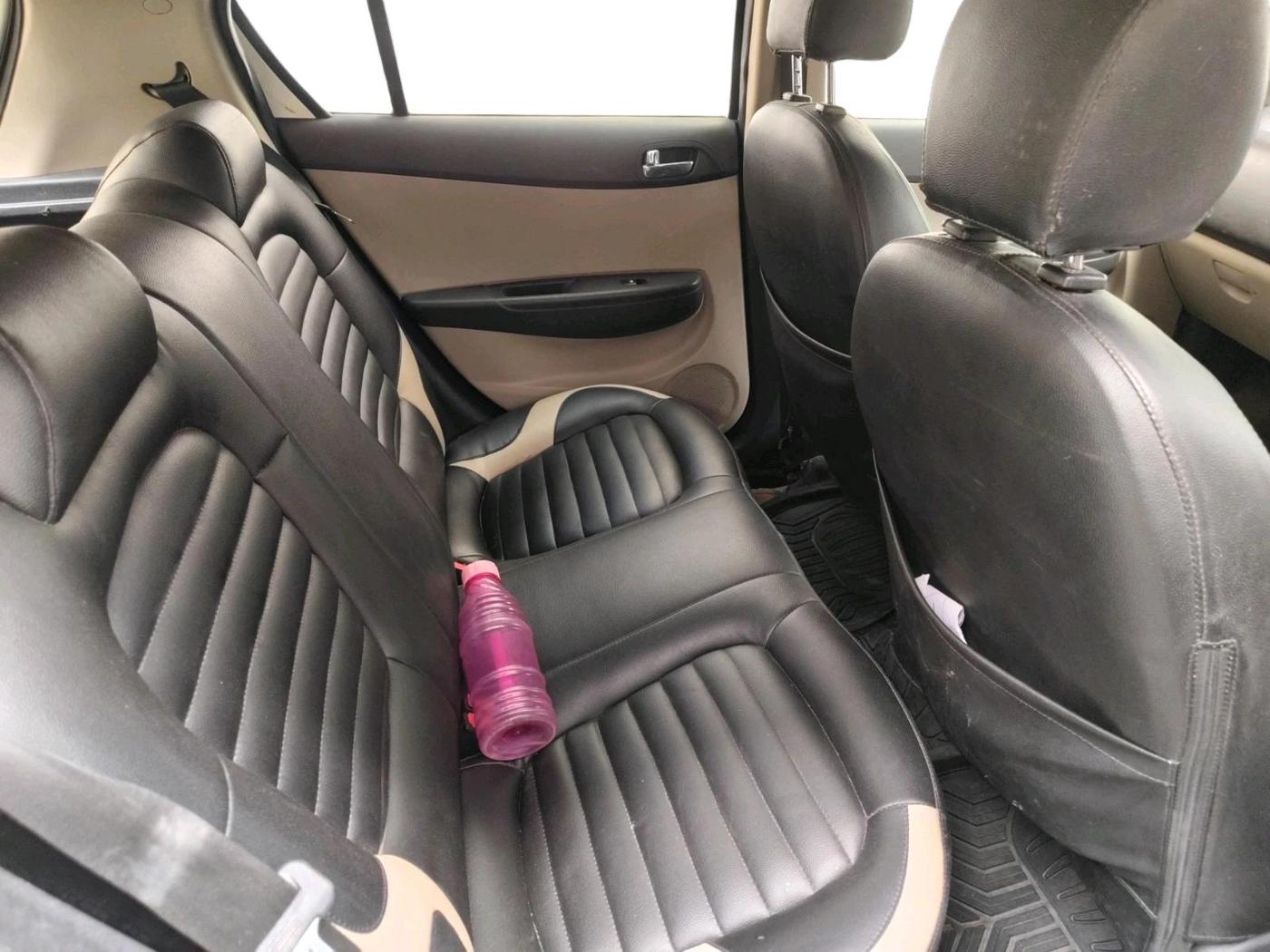 2013 Hyundai i20 MAGNA 1.2, Petrol, Manual, 86,261 km, interior