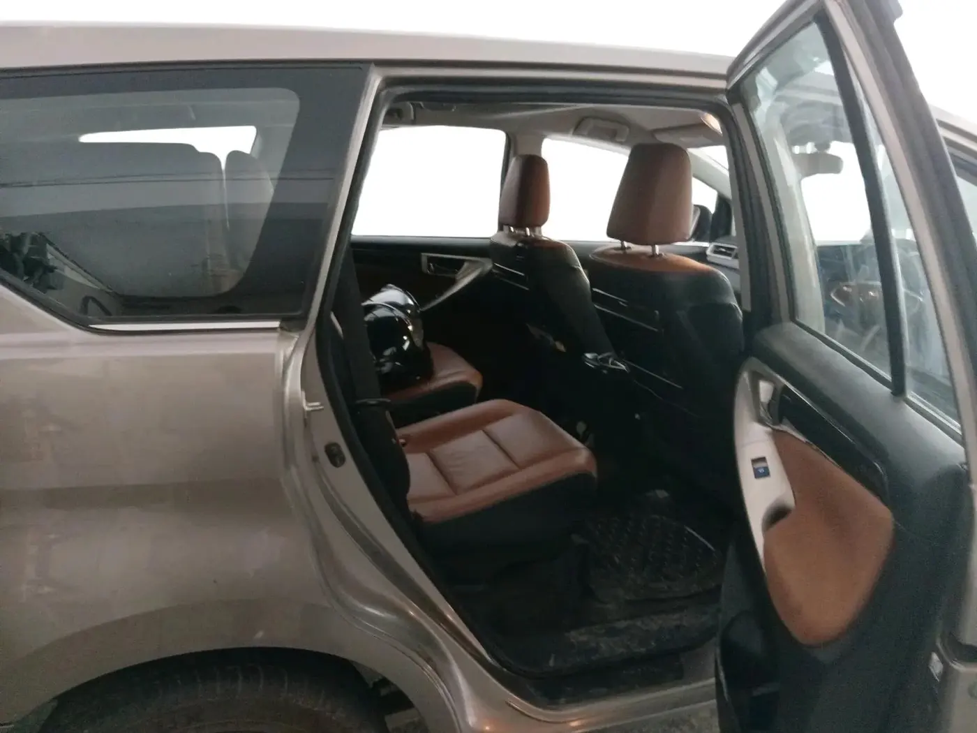 2018 Toyota Innova Crysta 2.8 ZX AT 7 STR, Diesel, Automatic, 2,08,709 km, interior
