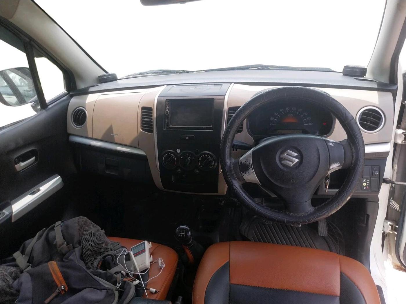 2015 Maruti Wagon R 1.0 LXI CNG, CNG, Manual, 1,40,125 km, interior