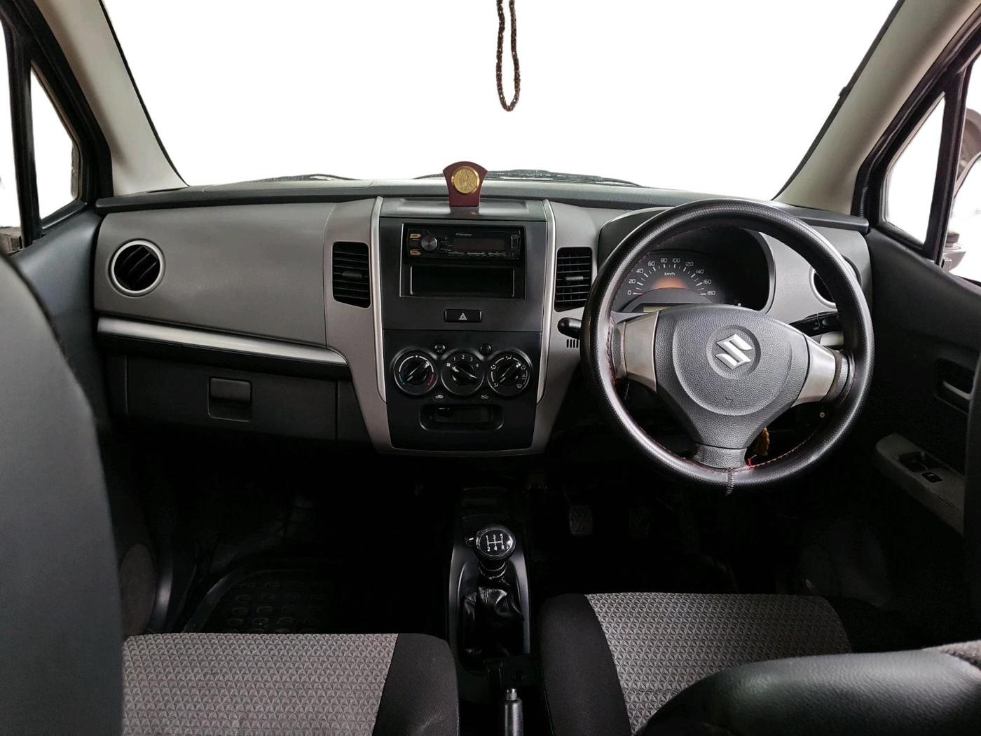 2011 Maruti Wagon R 1.0 LXI CNG, CNG, Manual, 2,89,125 km, interior
