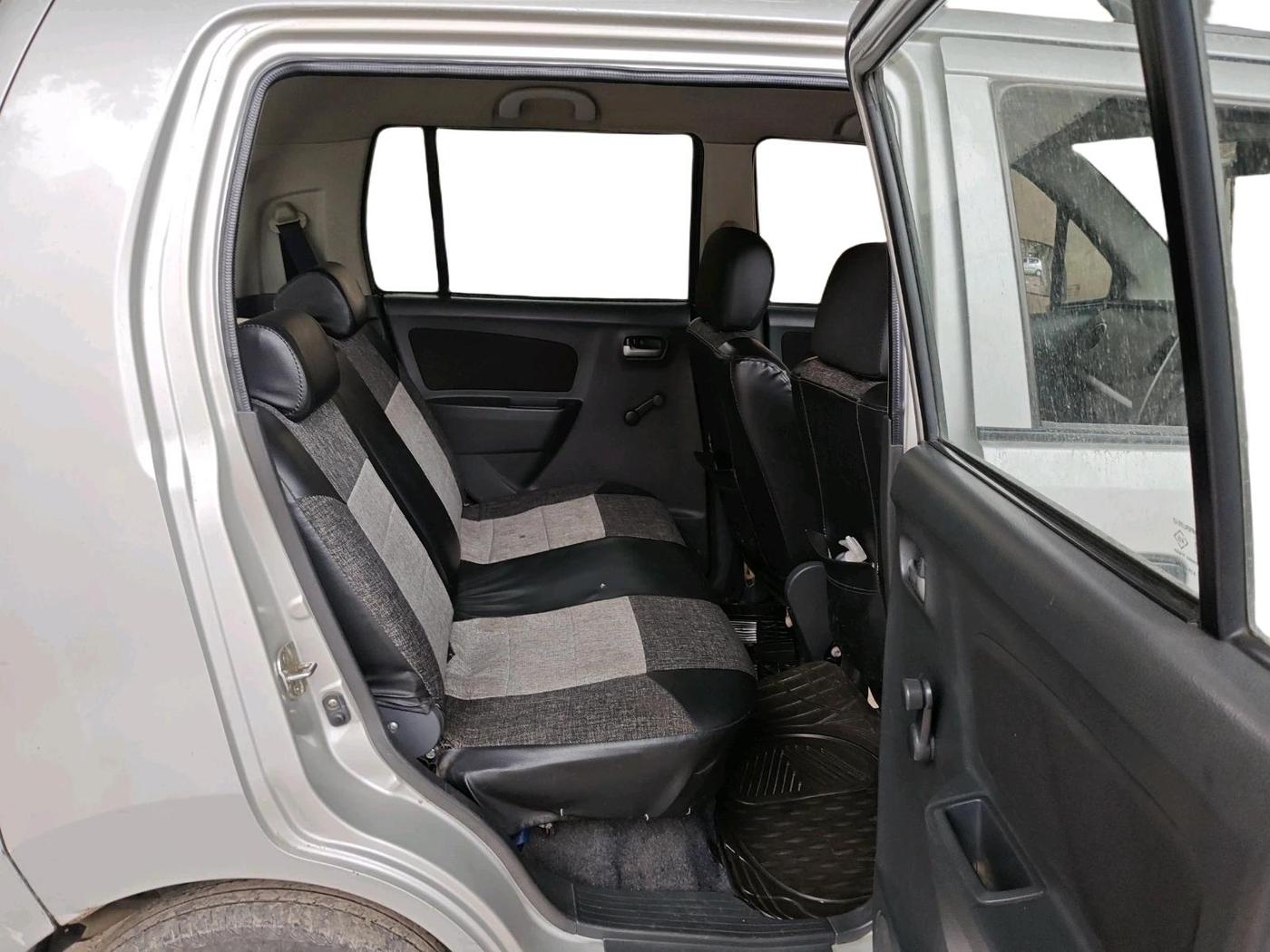 2011 Maruti Wagon R 1.0 LXI CNG, CNG, Manual, 2,89,125 km, interior