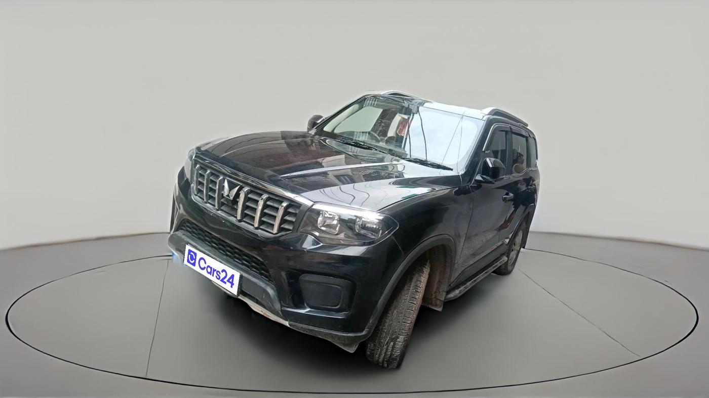 2024 Mahindra SCORPIO-N Z2 PETROL MT 7 STR, Petrol, Manual, 13,953 km, exterior
