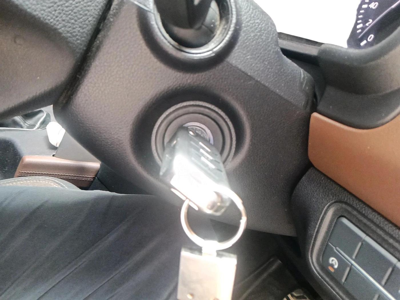 2024 Mahindra SCORPIO-N Z2 PETROL MT 7 STR, Petrol, Manual, 13,953 km, interior