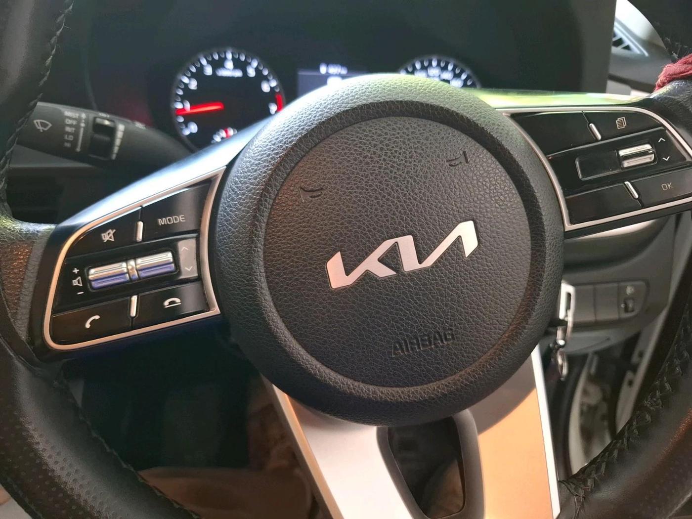 2022 KIA SELTOS HTE 1.5 PETROL, Petrol, Manual, 40,047 km, interior