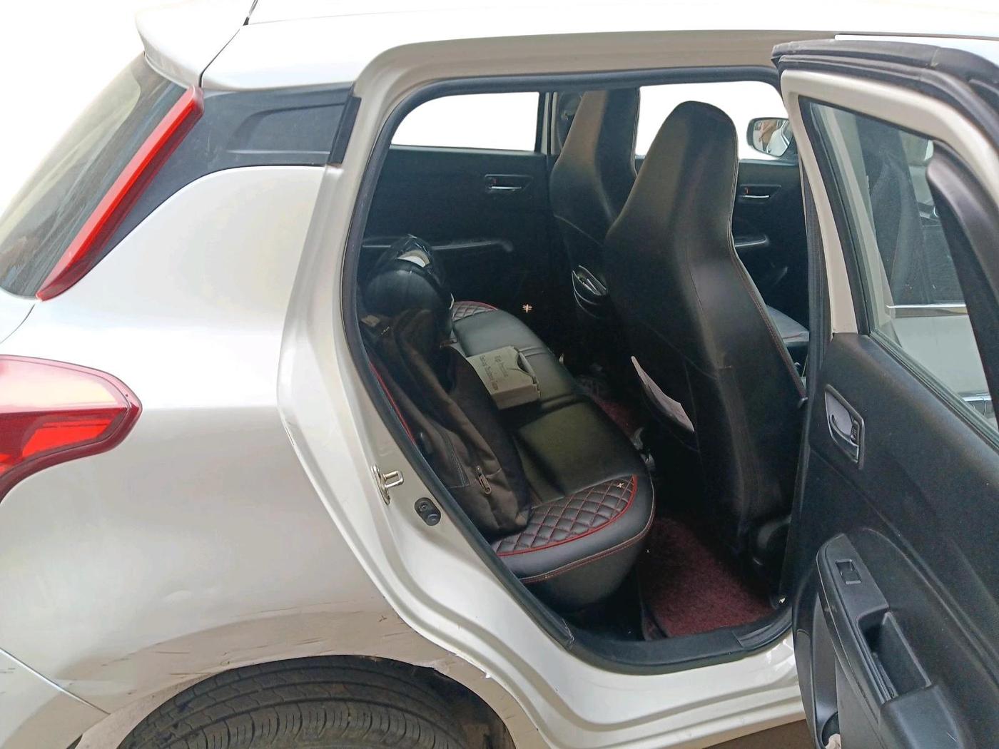 2023 Maruti Swift LXI, Petrol, Manual, 26,326 km, interior