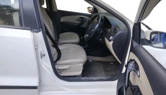 2013 Volkswagen Polo HIGHLINE1.2L, Petrol, Manual, 85,533 km, interior