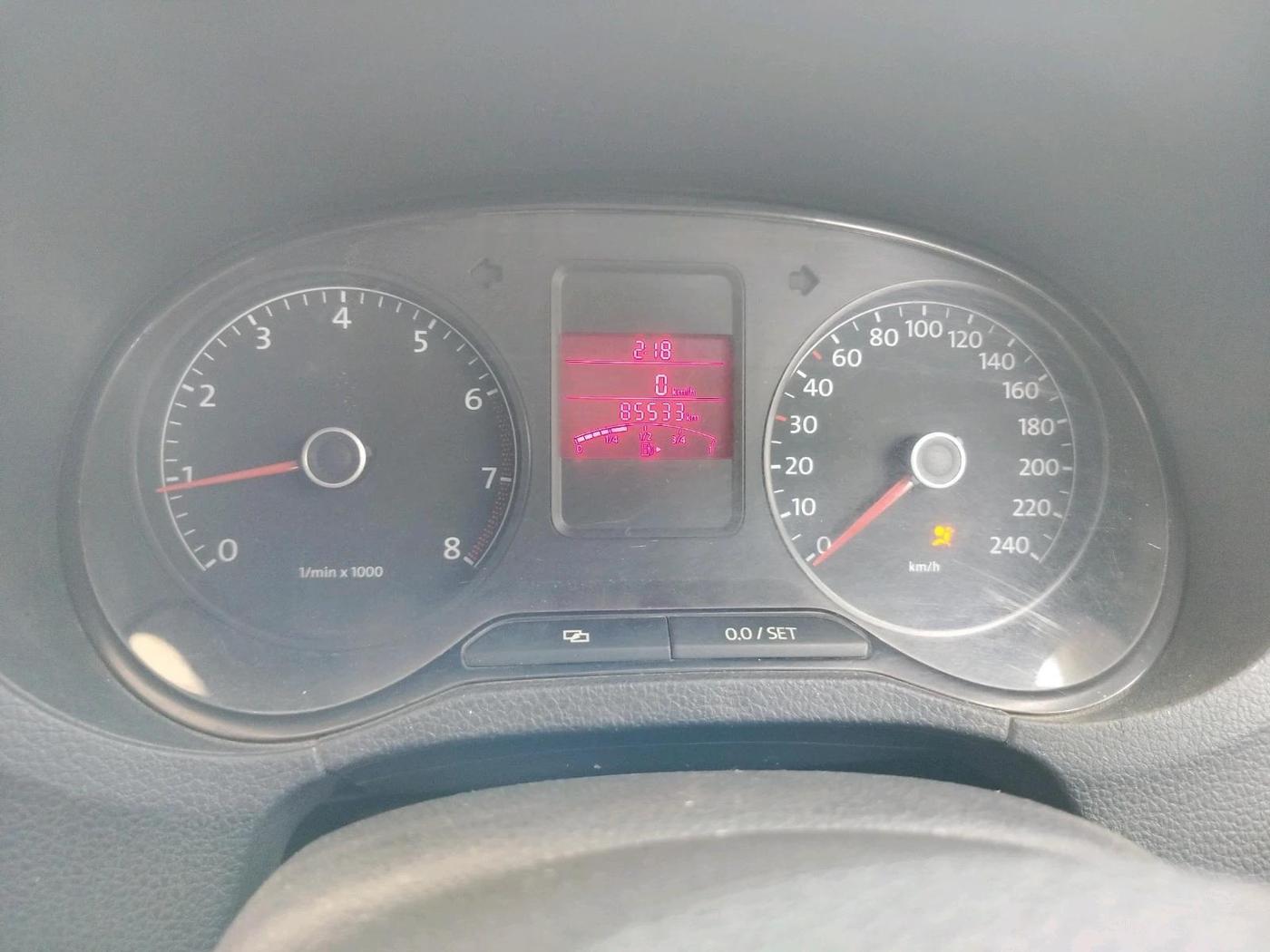 2013 Volkswagen Polo HIGHLINE1.2L, Petrol, Manual, 85,533 km, interior