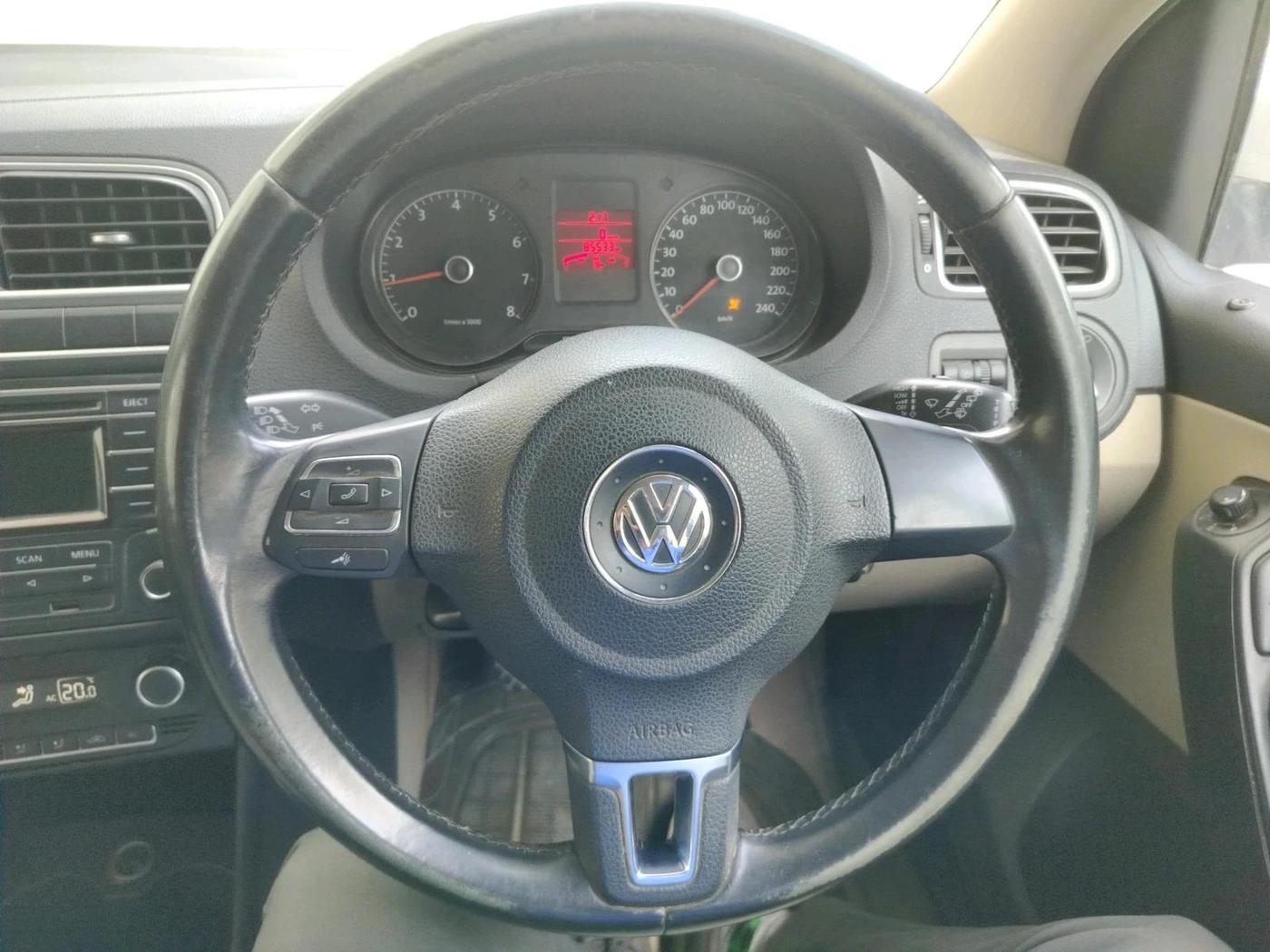 2013 Volkswagen Polo HIGHLINE1.2L, Petrol, Manual, 85,533 km, interior