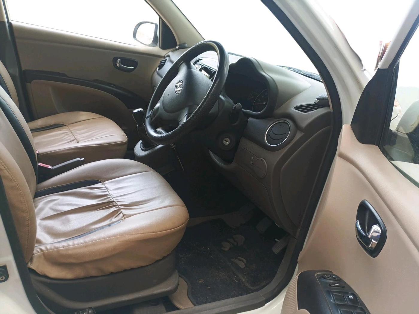 2011 Hyundai i10 MAGNA 1.2, Petrol, Manual, 53,155 km, interior