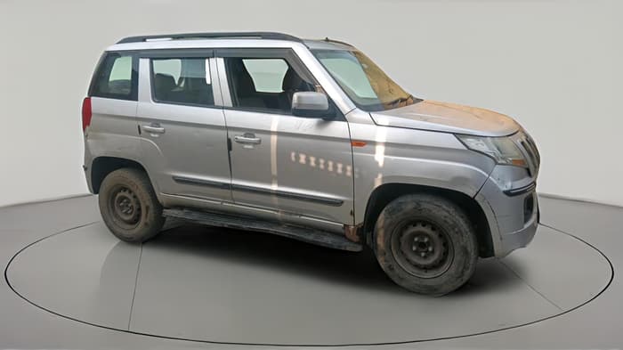 2016 Mahindra TUV300 T6, Diesel, Manual, 1,19,796 km, exterior