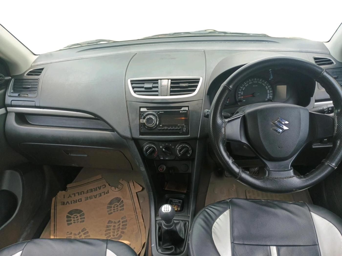 2016 Maruti Swift LXI (O), Petrol, Manual, 25,045 km, interior
