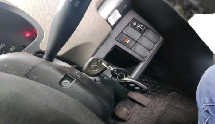 2015 Maruti Wagon R 1.0 LXI, Petrol, Manual, 62,989 km, interior