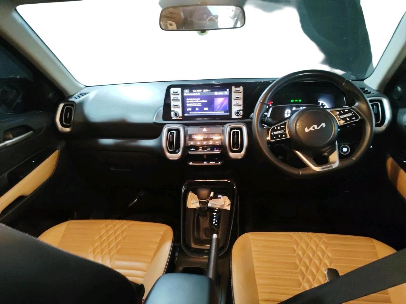 2024 KIA SONET 	 HTX 1.0 TURBO DCT, Petrol, Automatic, 16,841 km, interior