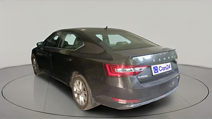 2019 Skoda Superb L&K 1.8 TSI AT, Petrol, Automatic, 94,486 km, exterior