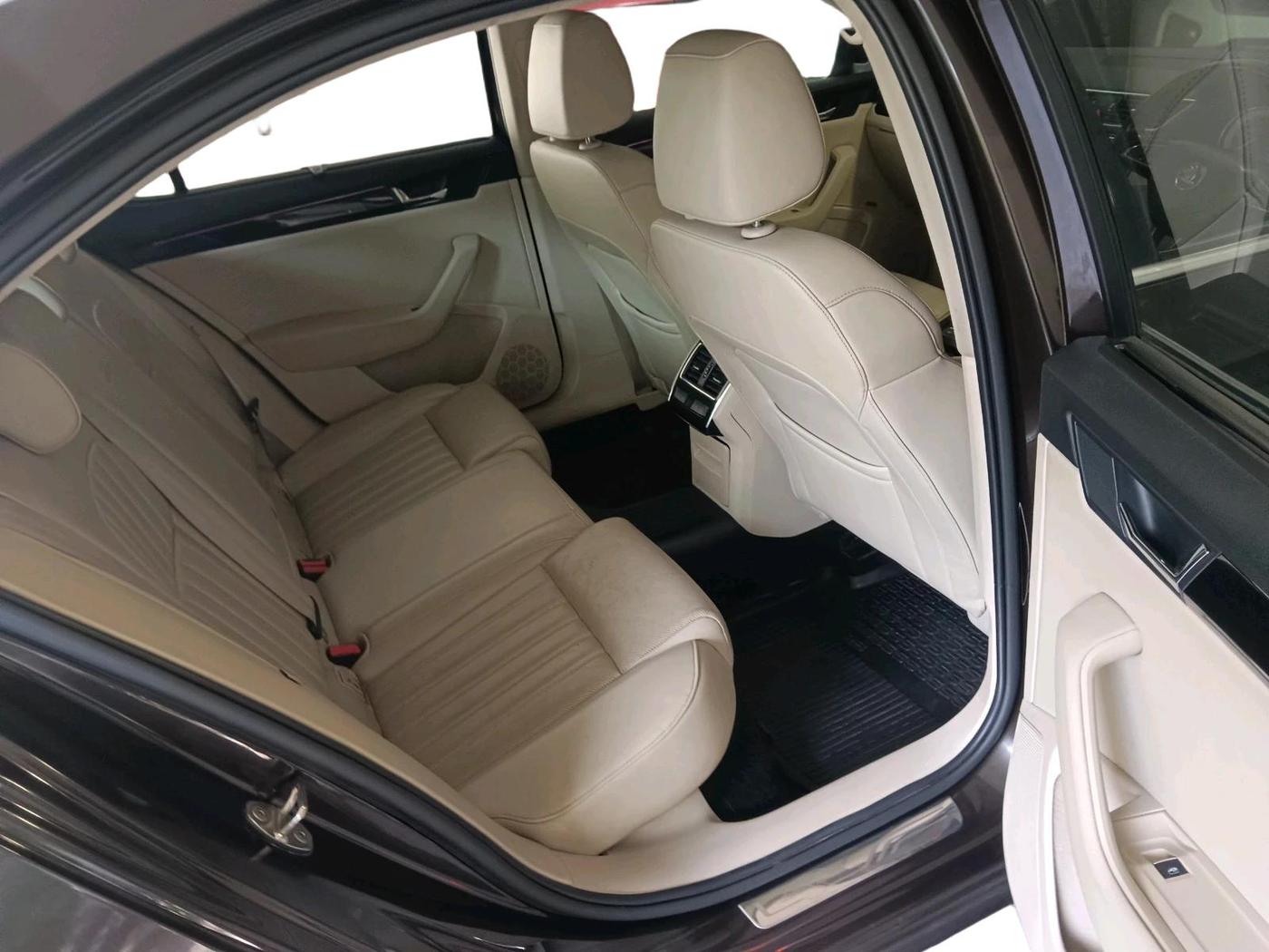 2019 Skoda Superb L&K 1.8 TSI AT, Petrol, Automatic, 94,486 km, interior