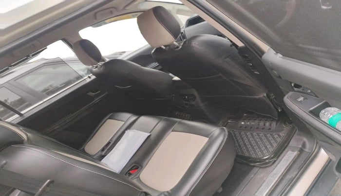2019 Tata Hexa XMA 4X2 7 STR, Diesel, Automatic, 75,252 km, interior