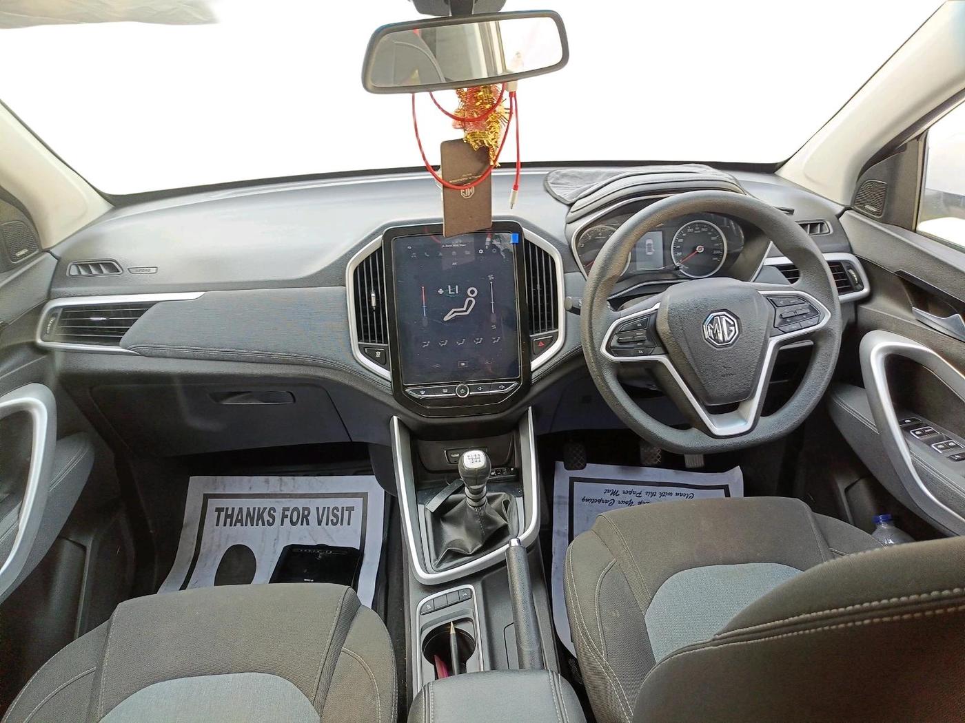 2019 MG HECTOR SUPER HYBRID 1.5 PETROL, Petrol, Manual, 1,04,015 km, interior