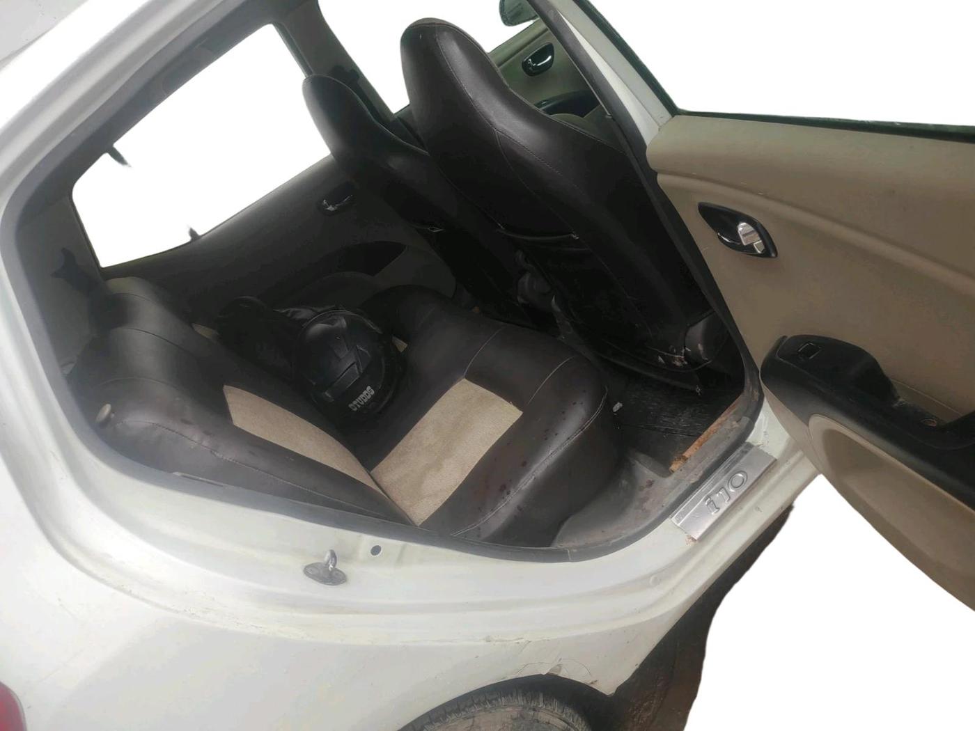 2012 Hyundai i10 MAGNA 1.2, Petrol, Manual, 75,857 km, interior