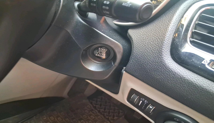 2017 Jeep Compass LIMITED (O) 2.0 DIESEL, Diesel, Manual, 1,62,432 km, interior