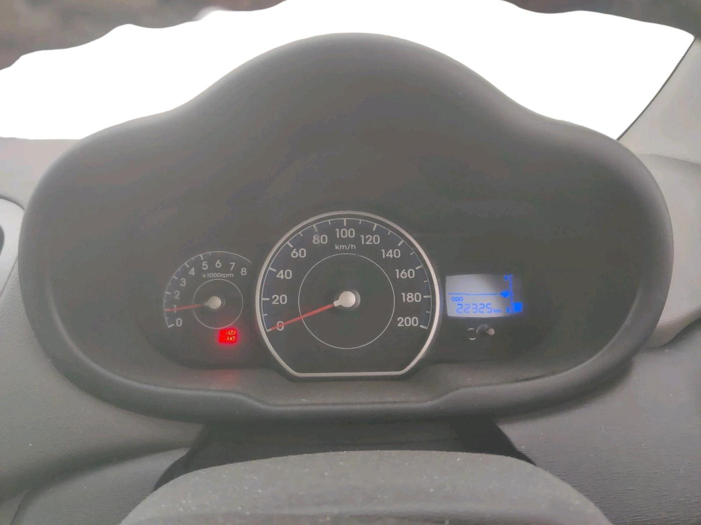 2014 Hyundai i10 SPORTZ 1.1, Petrol, Manual, 22,325 km, interior