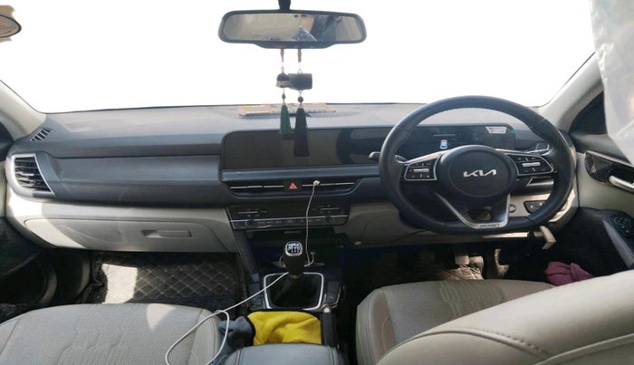 2024 KIA SELTOS  HTX 1.5 PETROL MT, Petrol, Manual, 13,921 km, interior