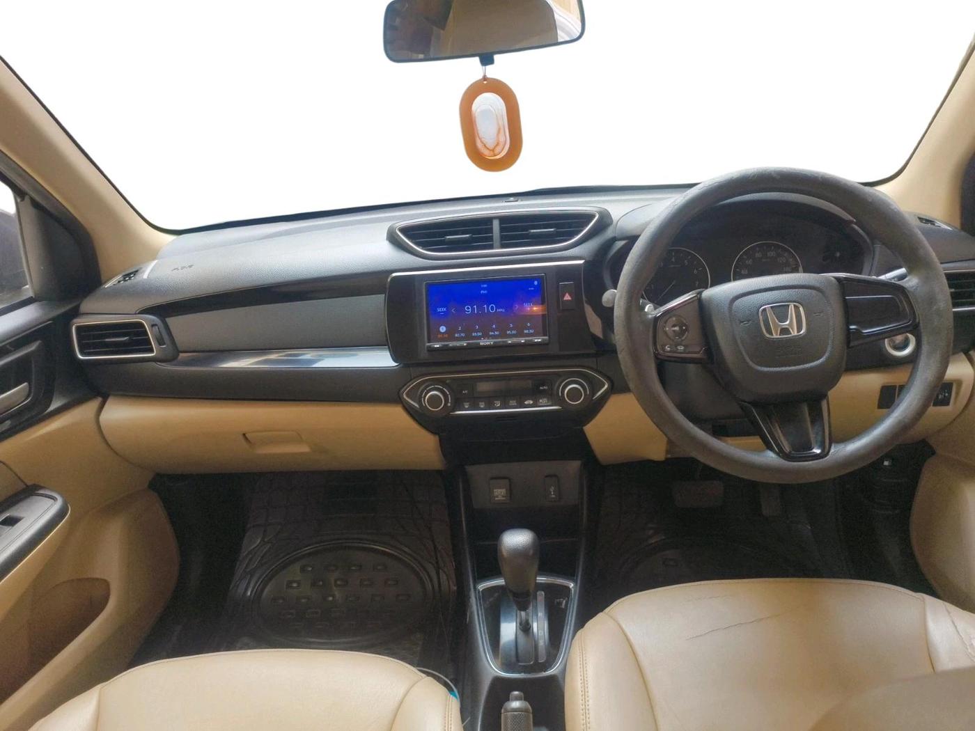 2018 Honda Amaze 1.2L I-VTEC V CVT, Petrol, Automatic, 1,31,629 km, interior