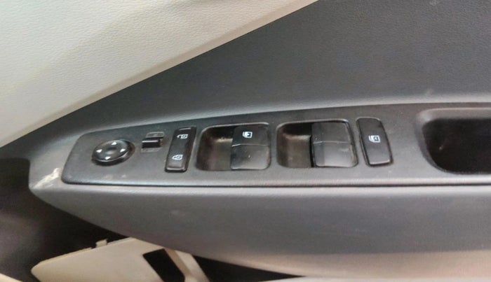 2022 Hyundai AURA S 1.2 CNG, CNG, Manual, 40,601 km, interior