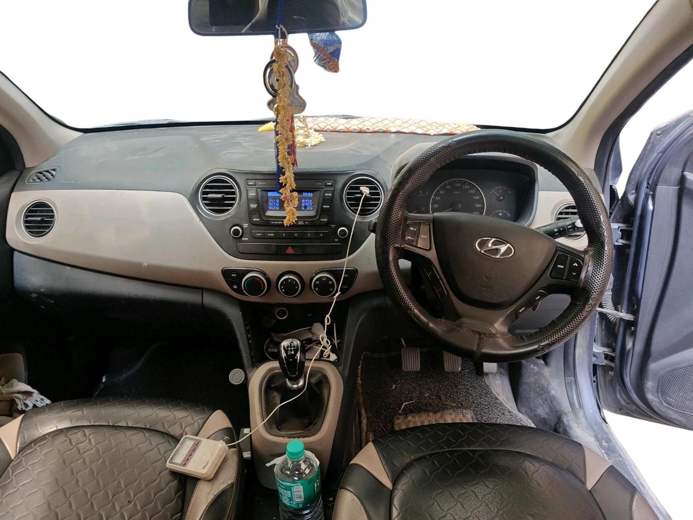 2016 Hyundai Grand i10 SPORTZ 1.1 CRDI, Diesel, Manual, 1,19,753 km, interior