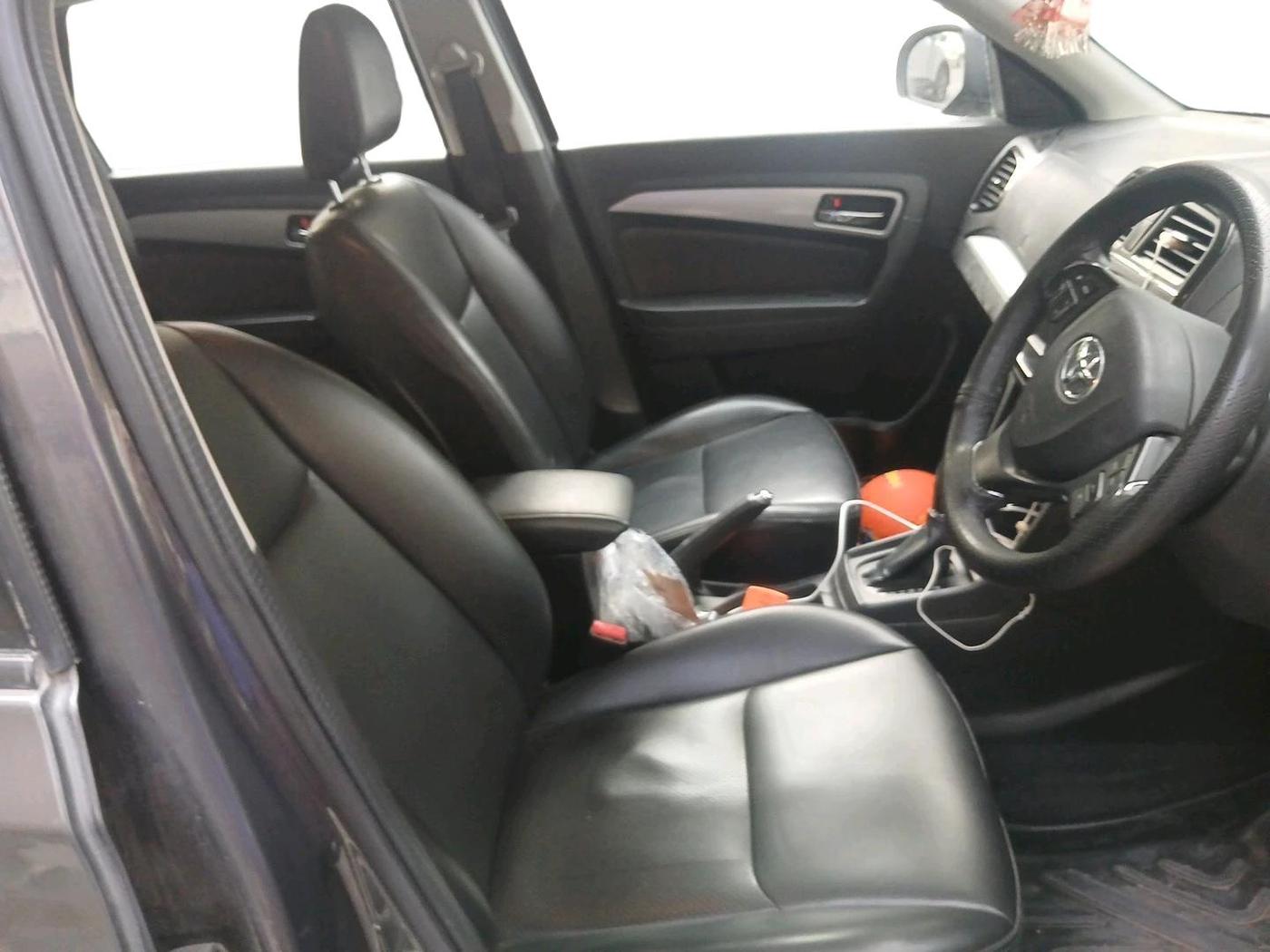 2022 Toyota URBAN CRUISER HIGH GRADE AT, Petrol, Automatic, 19,173 km, interior