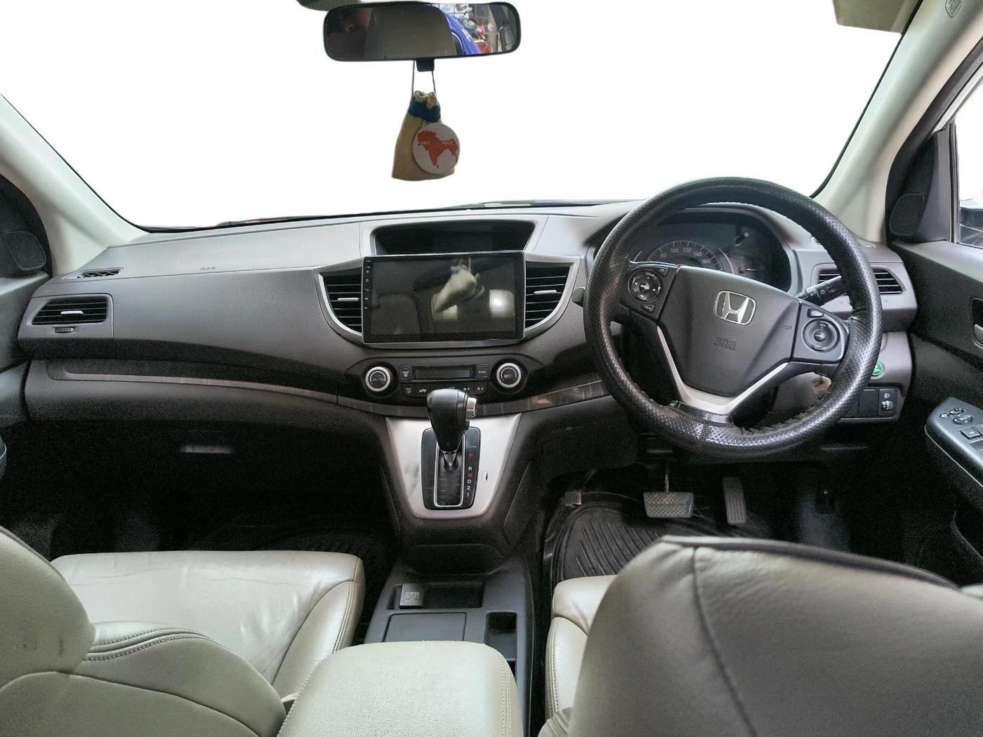 2014 Honda CRV 2.0L I-VTEC 2WD AT, Petrol, Automatic, 1,24,074 km, interior