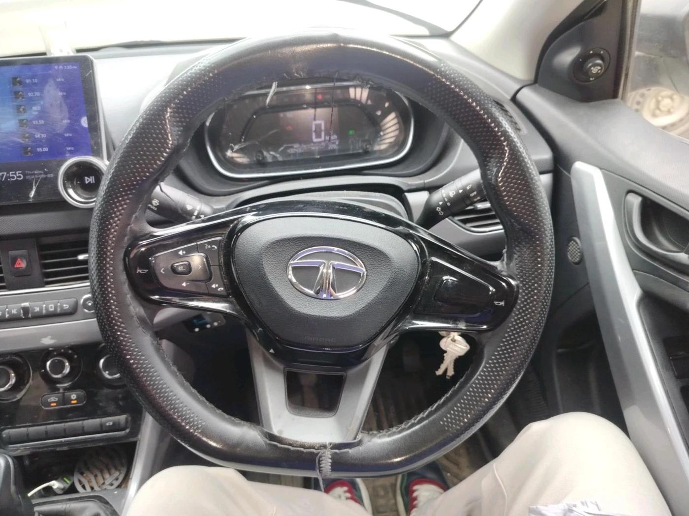 2023 Tata NEXON XM SUNROOF PETROL, CNG, Manual, 43,243 km, interior