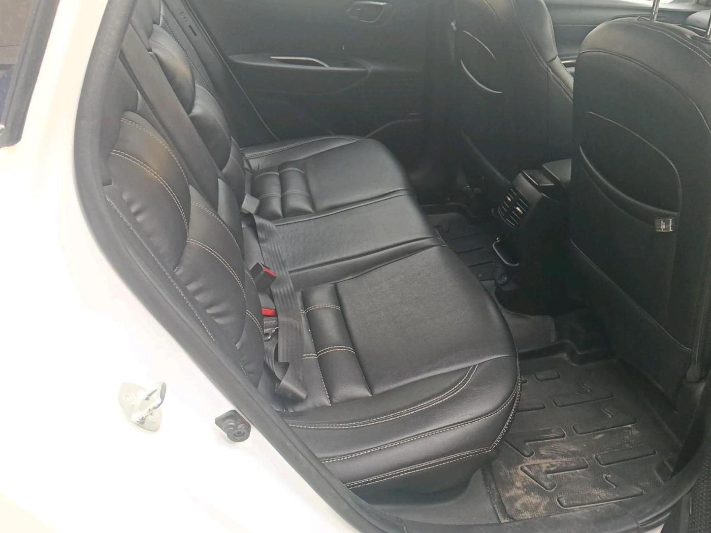 2023 Hyundai NEW I20 ASTA (O) 1.2 AT, Petrol, Automatic, 23,384 km, interior