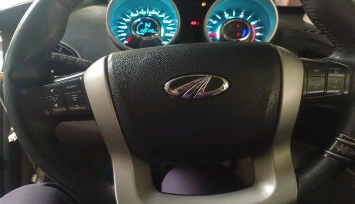 2017 Mahindra XUV500 W10 1.99, Diesel, Manual, 1,45,145 km, interior