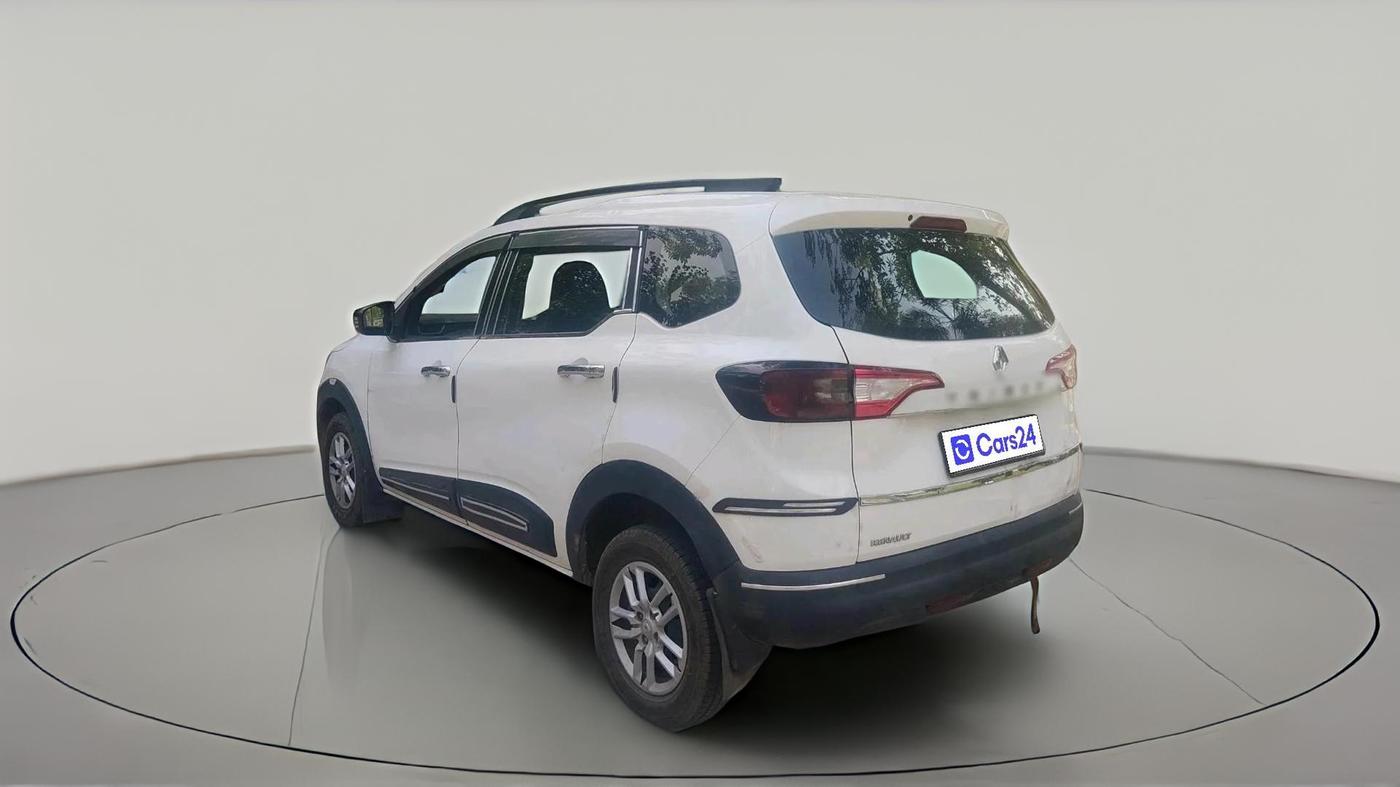 2021 Renault TRIBER RXL MT, Petrol, Manual, 1,04,413 km, exterior
