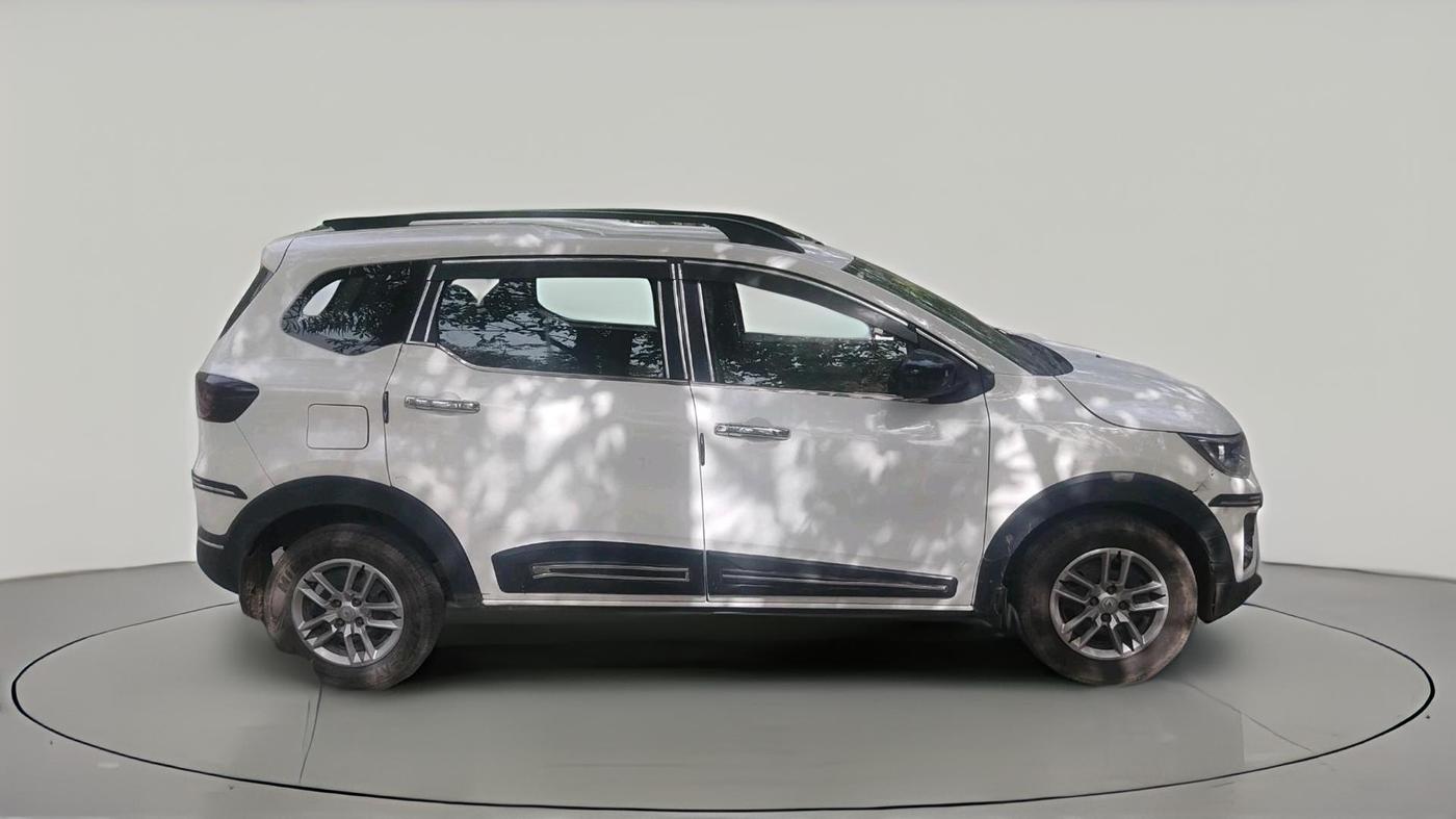 2021 Renault TRIBER RXL MT, Petrol, Manual, 1,04,413 km, exterior