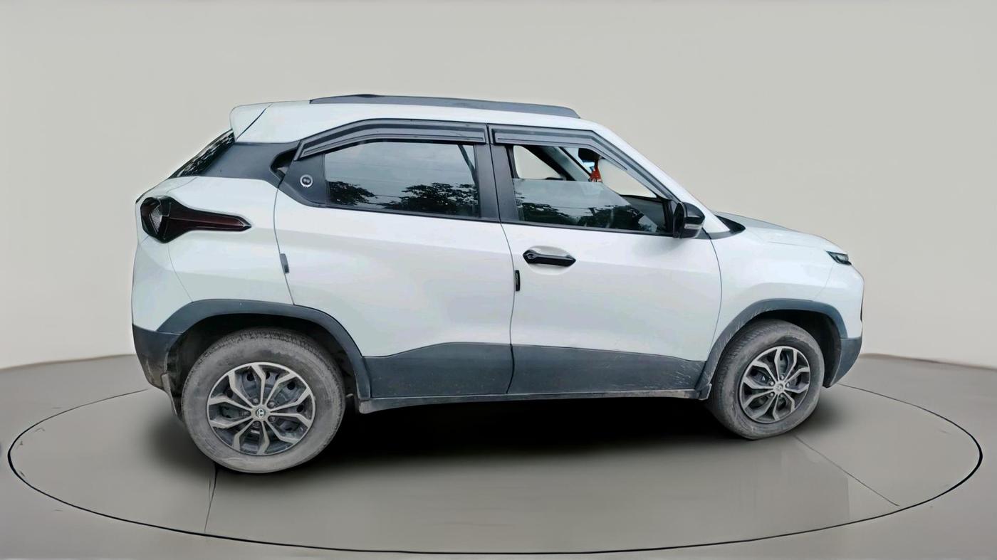 2023 Tata PUNCH PURE MT CNG, CNG, Manual, 27,145 km, exterior